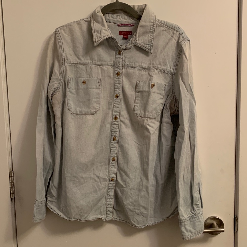 American Eagle Chambray Button Down
